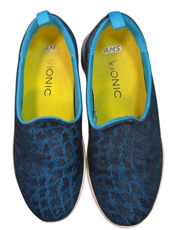 Vionic Shoes - Vionic Mesh Lightweight Slip On Sneakers Size 7